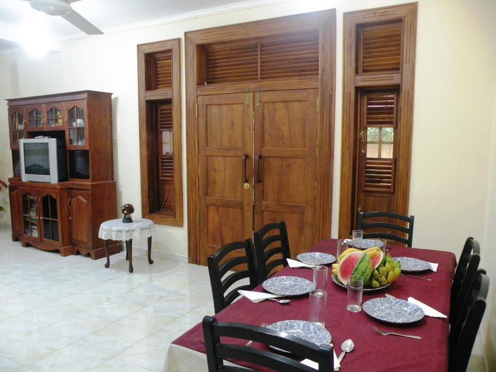 Henderson Airport Residence Negombo Exterior foto