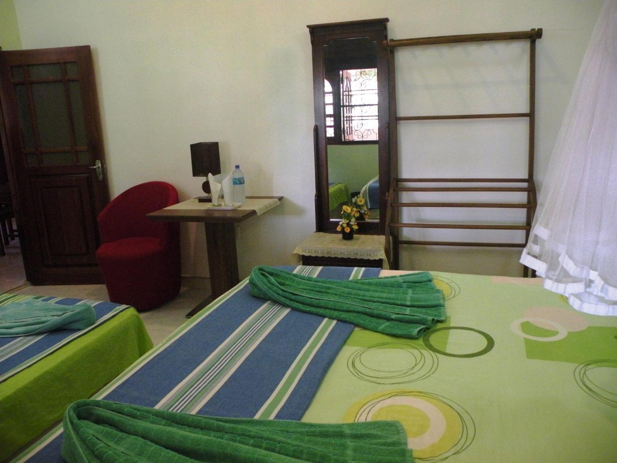 Henderson Airport Residence Negombo Cameră foto