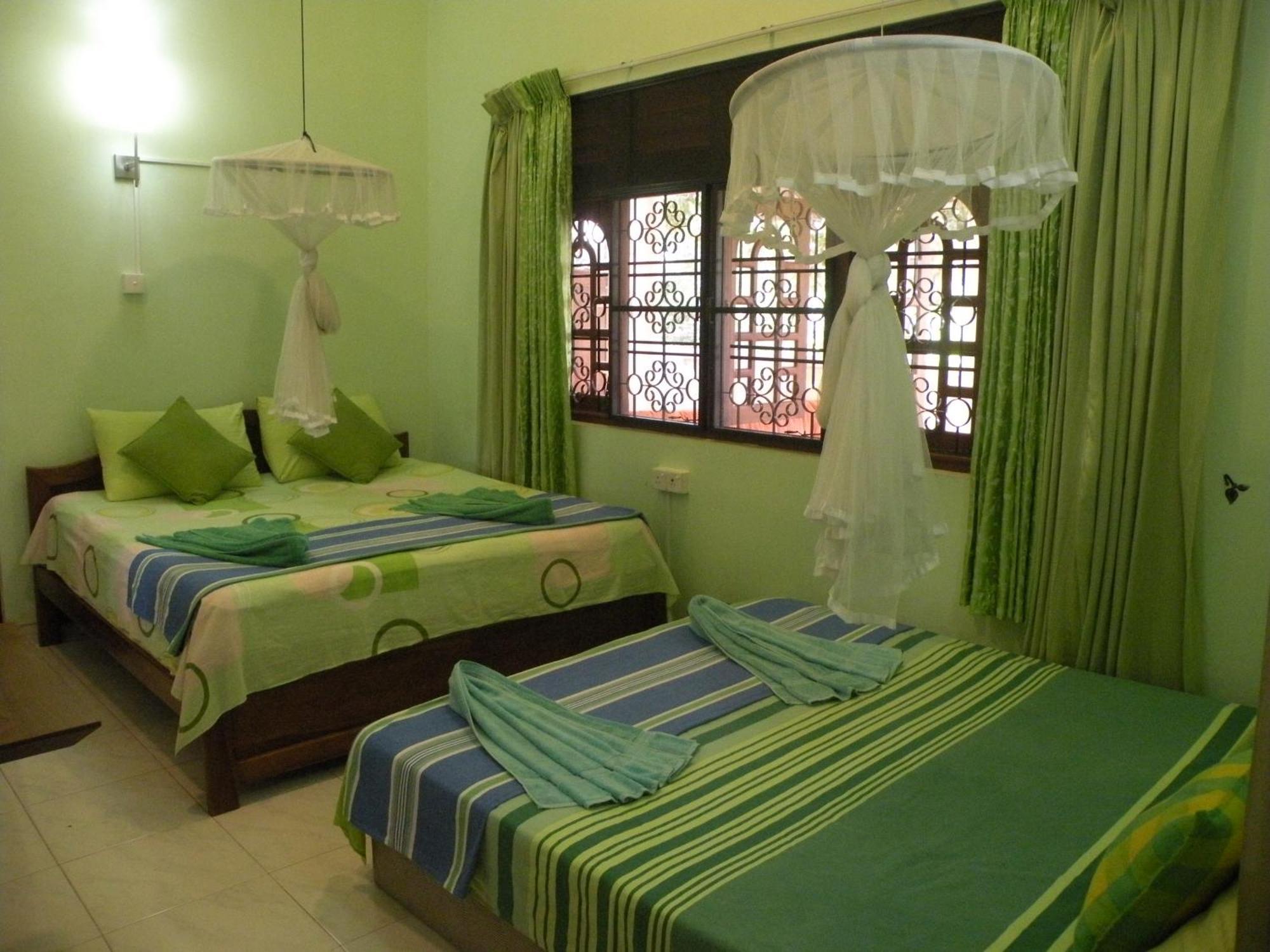 Henderson Airport Residence Negombo Cameră foto