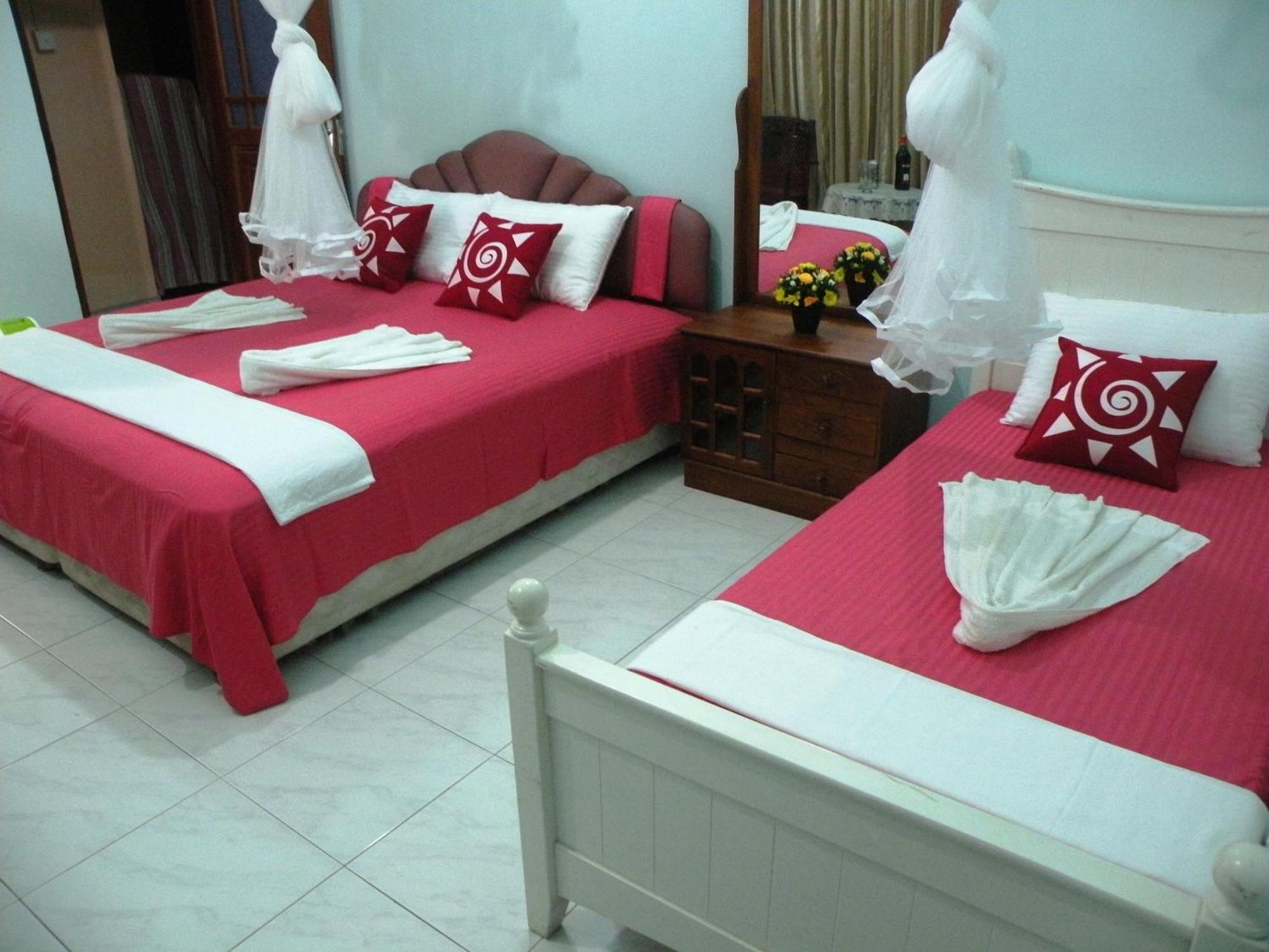 Henderson Airport Residence Negombo Cameră foto
