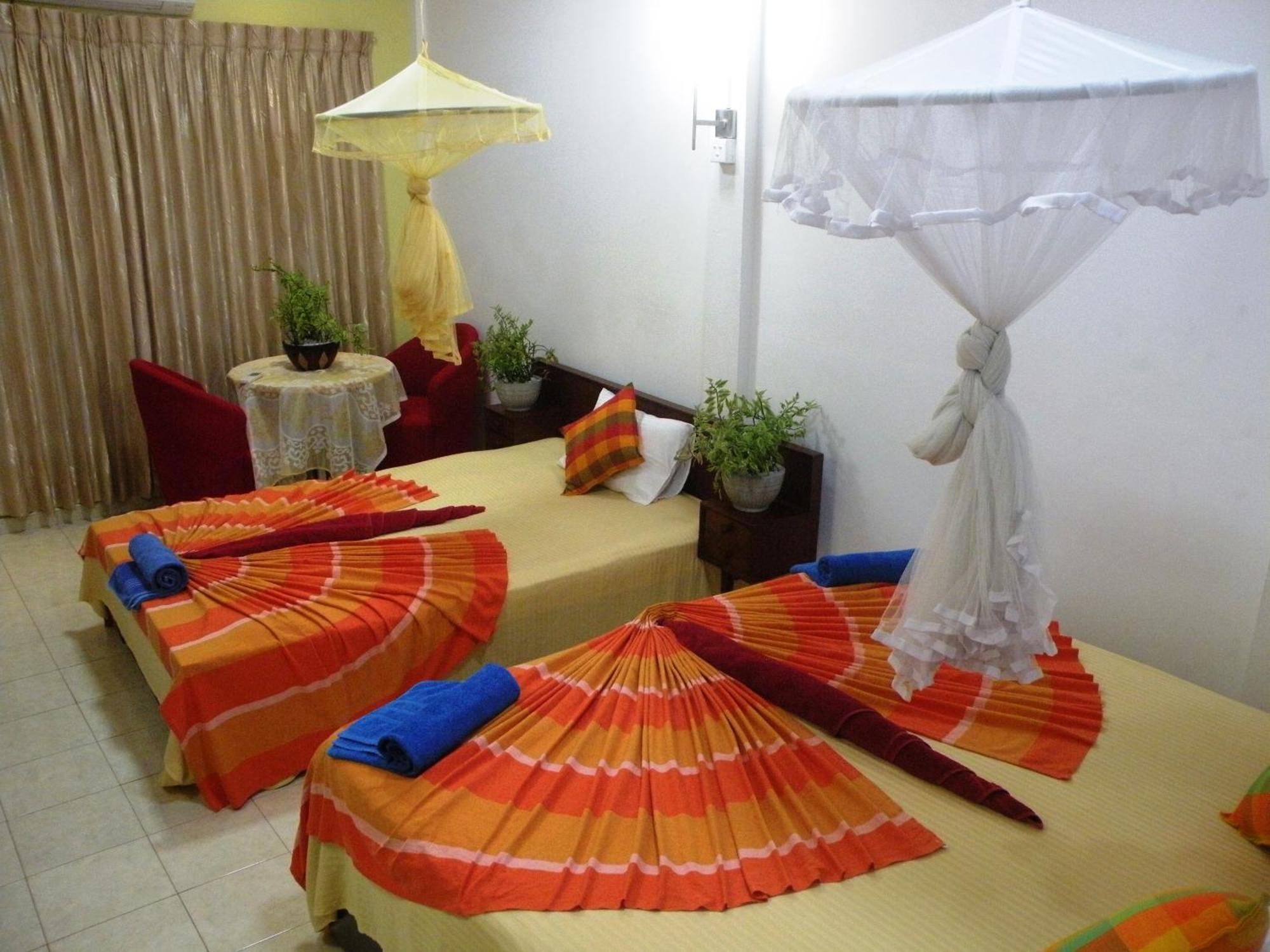 Henderson Airport Residence Negombo Cameră foto