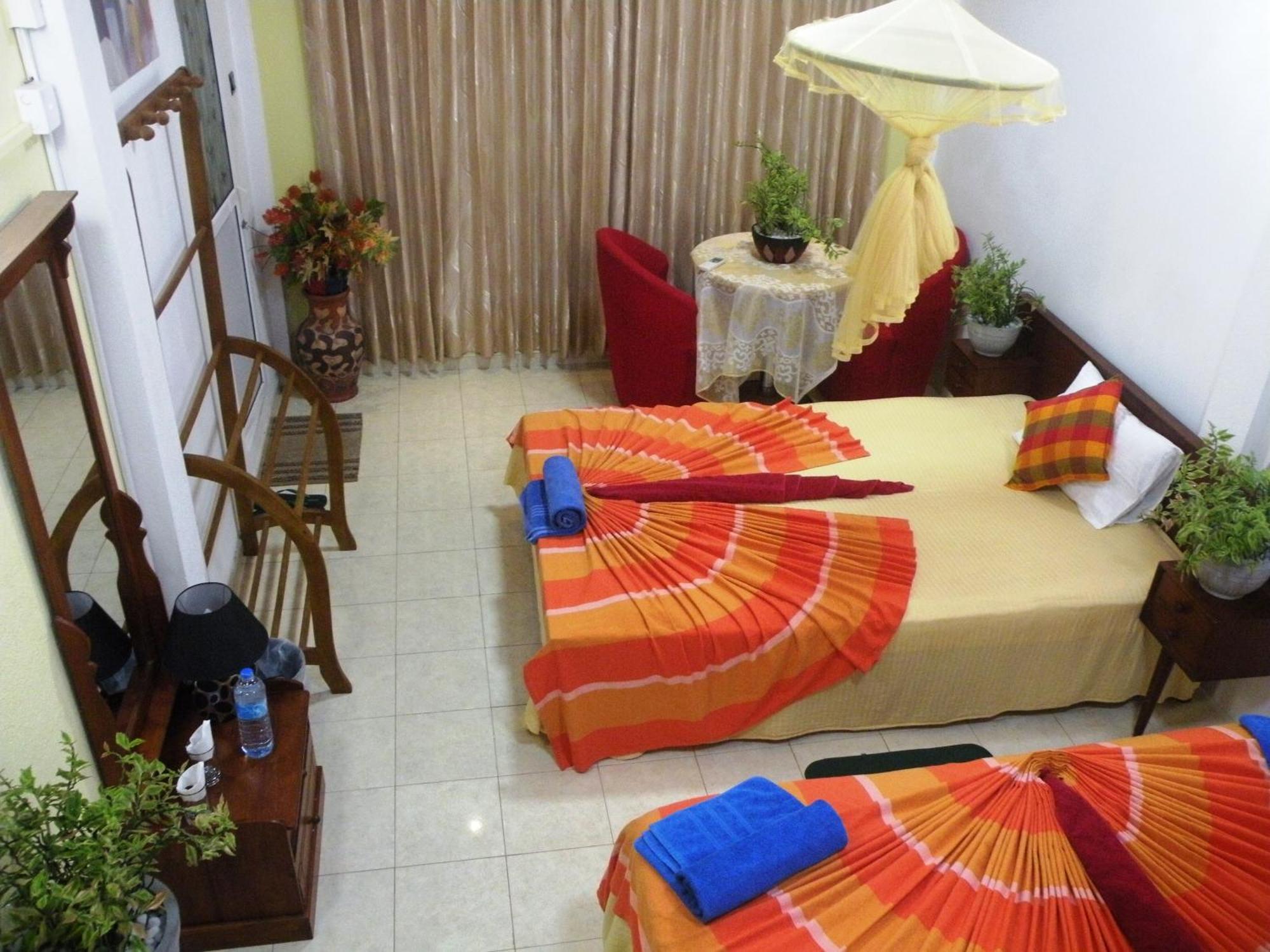 Henderson Airport Residence Negombo Cameră foto