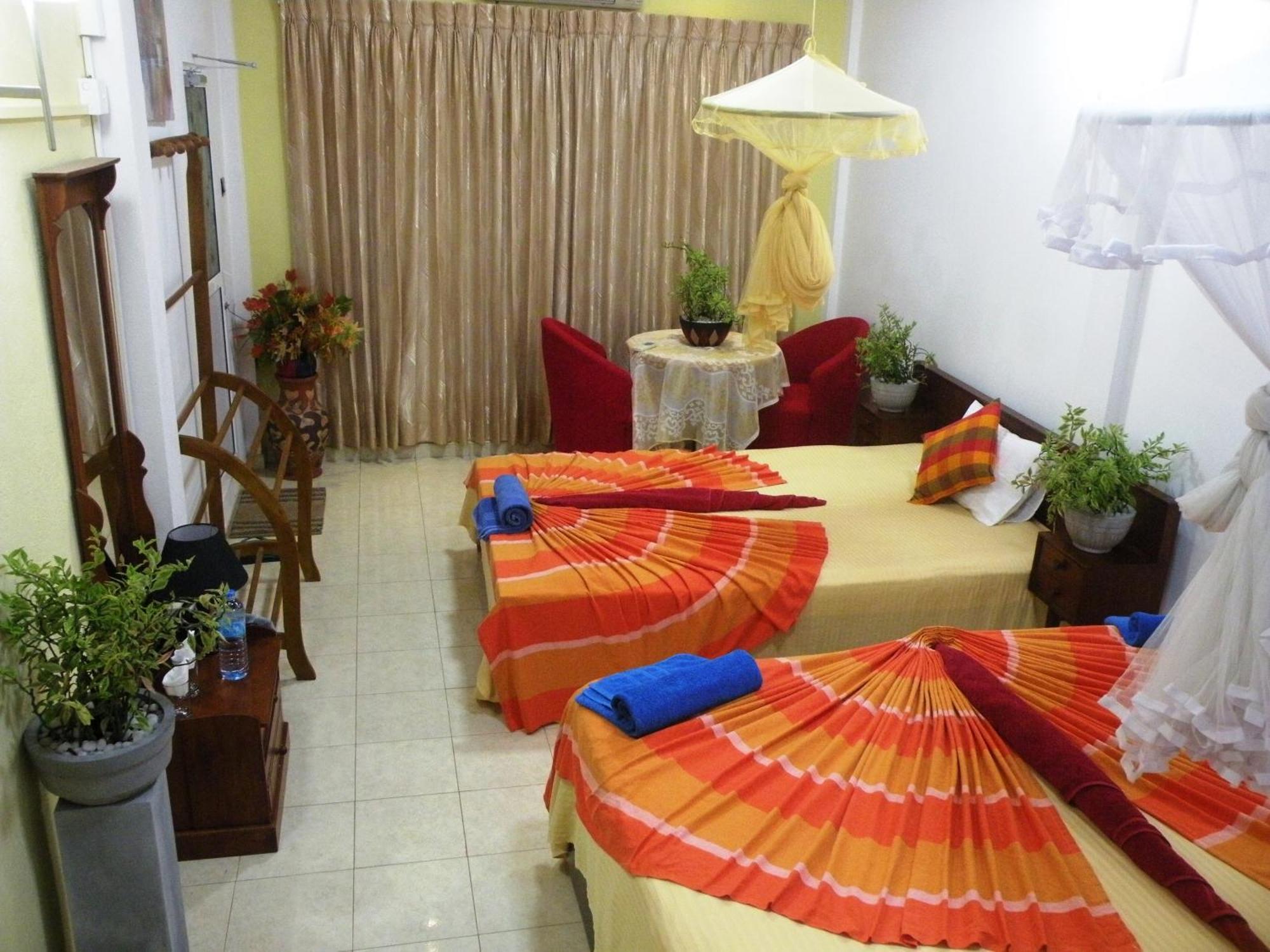 Henderson Airport Residence Negombo Cameră foto