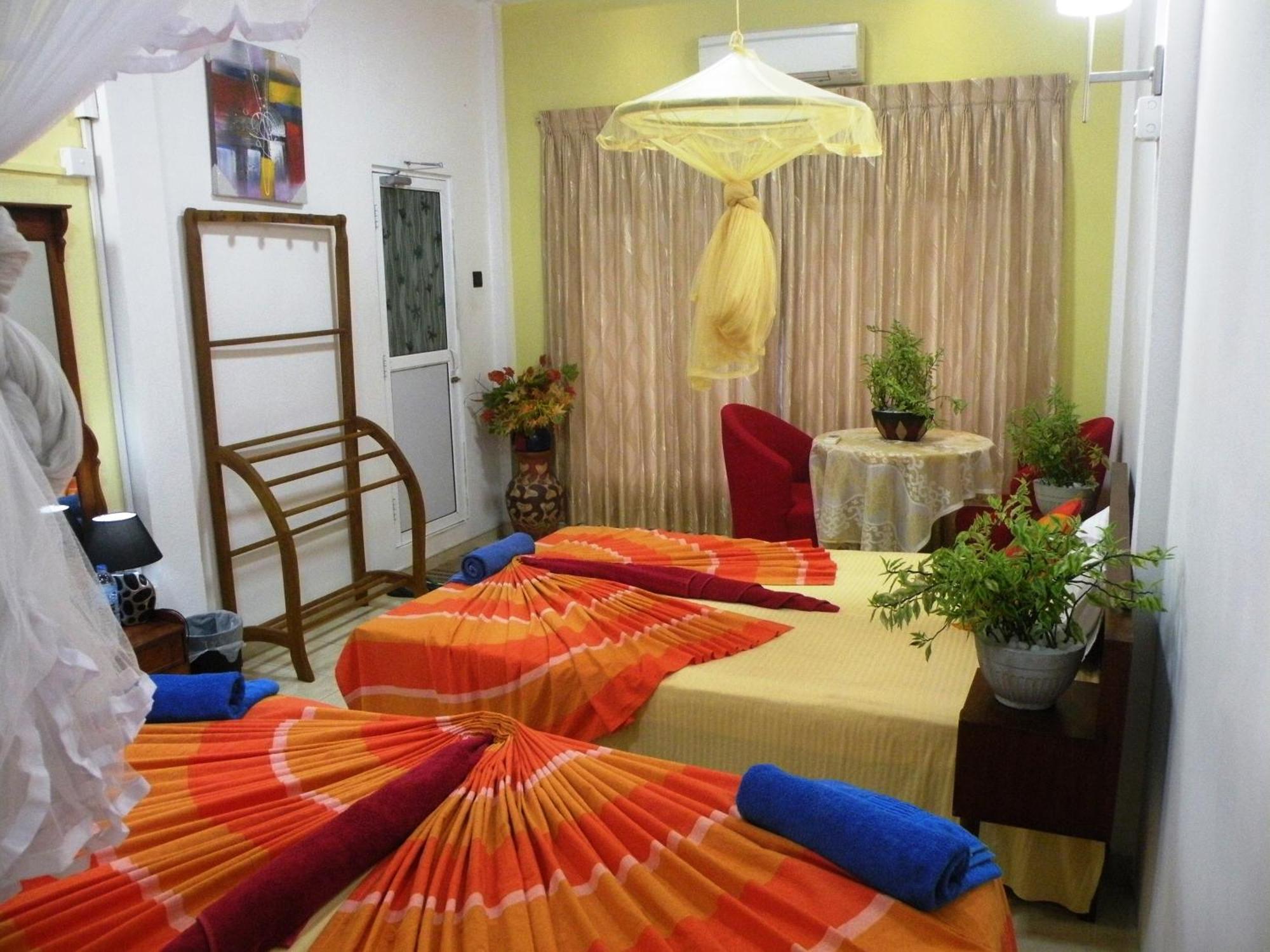 Henderson Airport Residence Negombo Cameră foto
