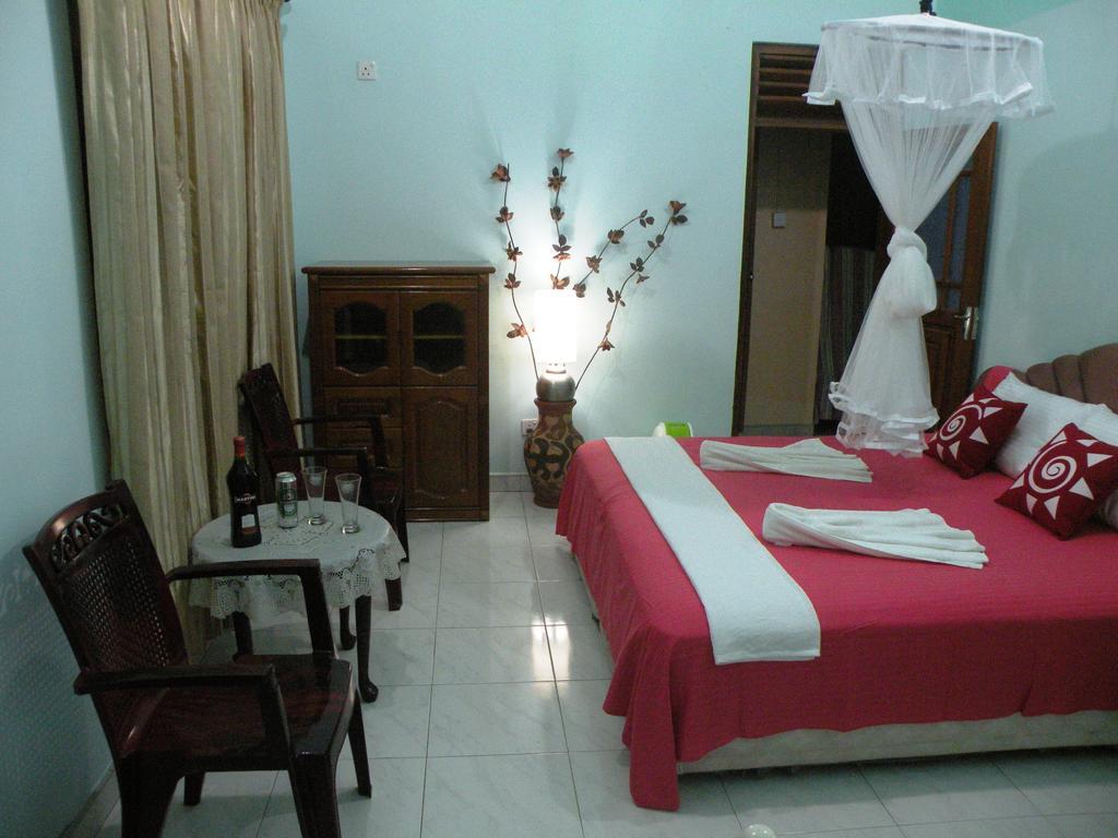 Henderson Airport Residence Negombo Cameră foto