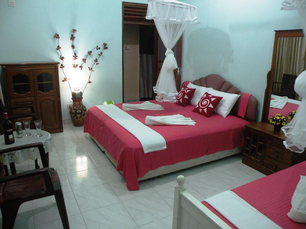 Henderson Airport Residence Negombo Cameră foto